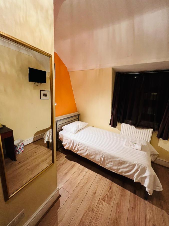 Gresham Hotel Bloomsbury ลอนดอน ภายนอก รูปภาพ
